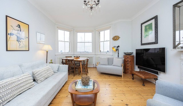 Arty Character Apartment | Steps from the Seafront - Pass the Keys
