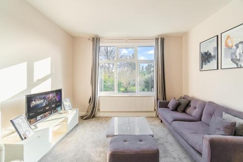 Ascot Racecourse Apartment - Free Parking - By Tempstay