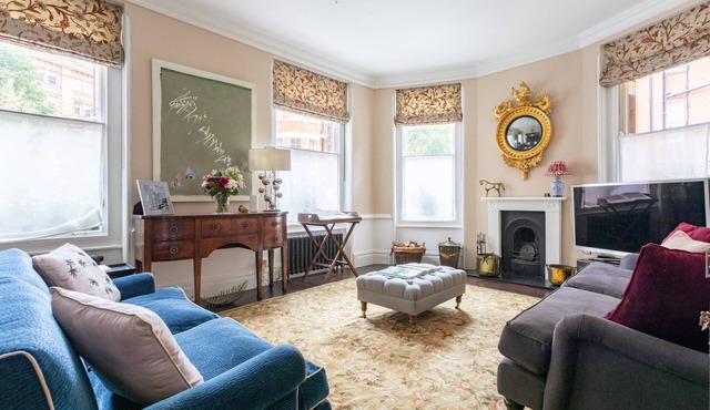 Ashley Gardens - Three Bedroom Apartment, Sleeps 6