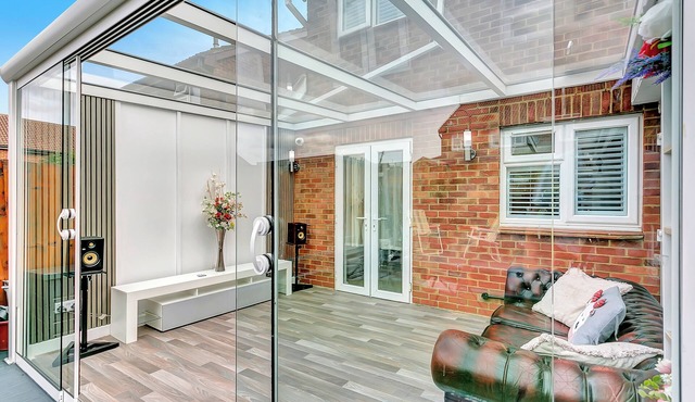 Aspen Close – 4-Bedroom Retreat with Spa, Sauna & Gym in Aylesbury