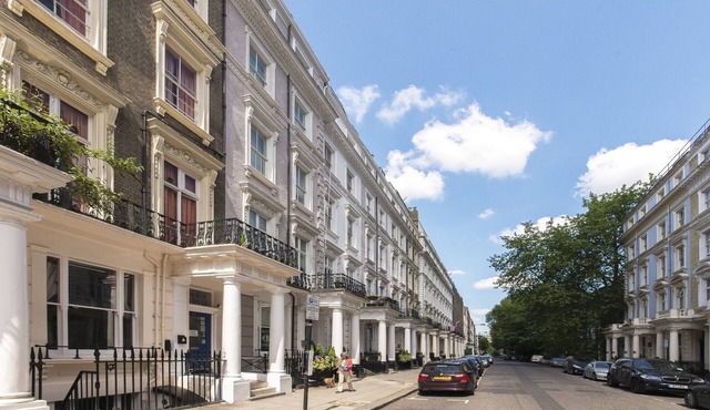 Astor Kensington Hostel