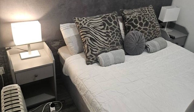 AV Space 3: Quiet Stay for Two Near Anfield Stadium