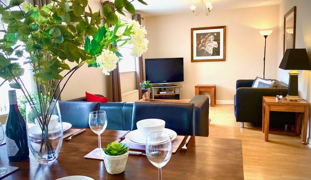 Aylesbury Contractor and Staycation House