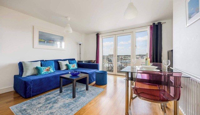 Azure Views - Minutes from Poole Quay