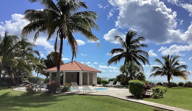 Bahamas Oceanfront Oasis 3 bed/3 bath private pool in gated complex on the ocean