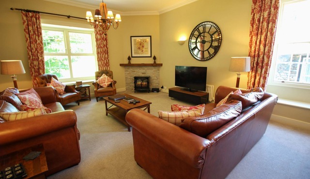 Bakers Retreat, a spacious 1st floor home in the center of Grasmere, walks from the door