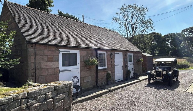 Barn-Sleeps 2-Parking-Near Alton Towers/Peak Dist