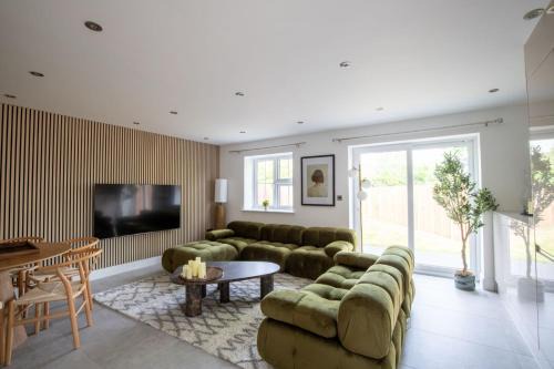 Barr's House New 5 Bed Home Near Windsor