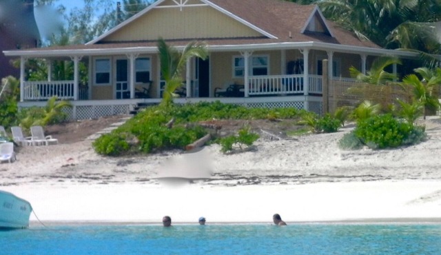 Beach House! Best location-TAR BAY! Wraparound porch + hammocks!
