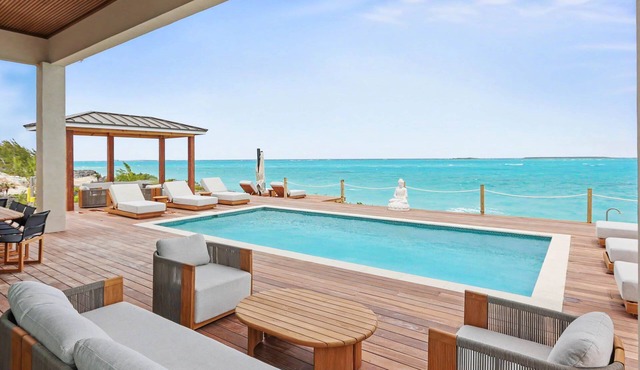 Beachfront Luxe 6BR+2BR Guest House, Pool