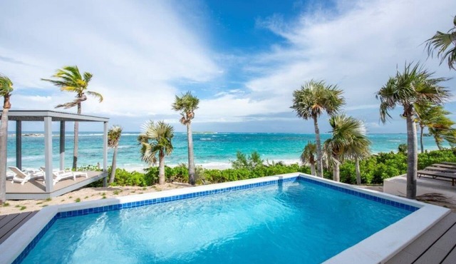 Beachfront Luxury Tropical Villa, Pura Vida, Romantic Paradise, POOL!