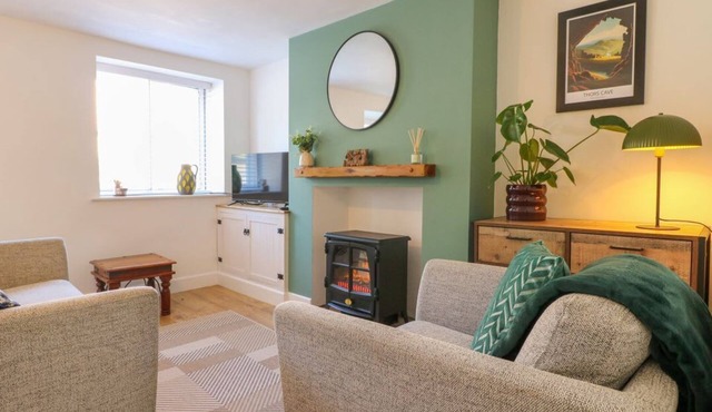 Bear Cottage, Cromford, 1 bed.
