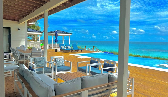BeauSoleil Beach House, Luxury Private Ocean Front with Infinity Pool/Hot Tub