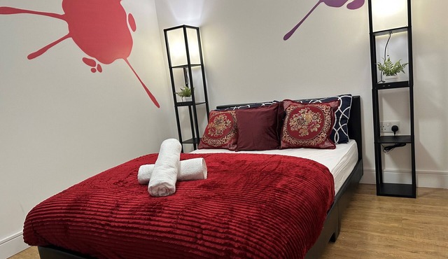 Beautiful 1-Bed House in Edgware