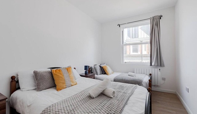Beautiful 1BDR in West Ealing, Ideal Location!