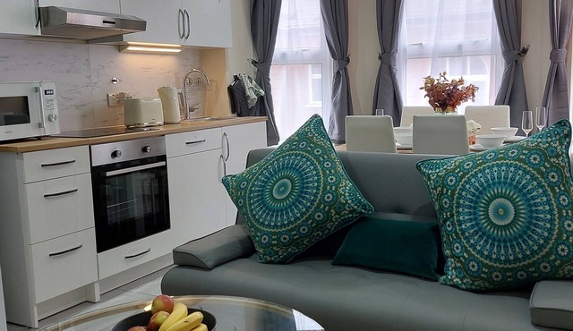 Beautiful 2 Bed Flat Close To Central London