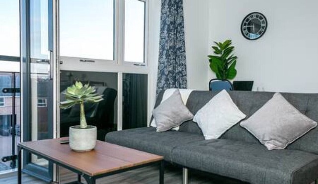 Beautiful 4 Bed Apartment In Milton Keynes
