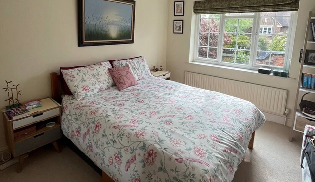 Beautiful 4BD House with Large Garden - Kingston!