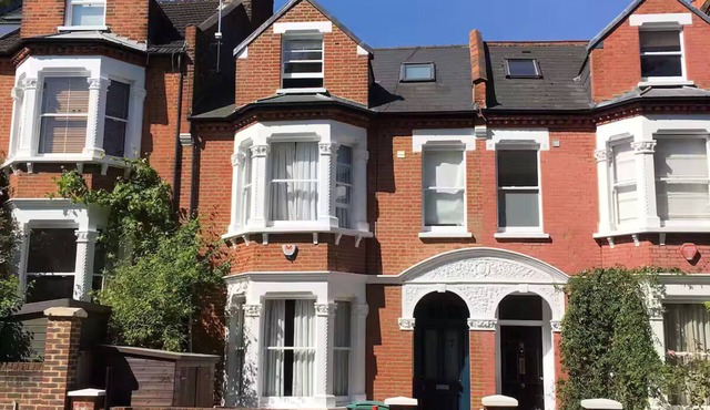 Beautiful 5-bedroom Victorian townhouse in Crouch End, North London