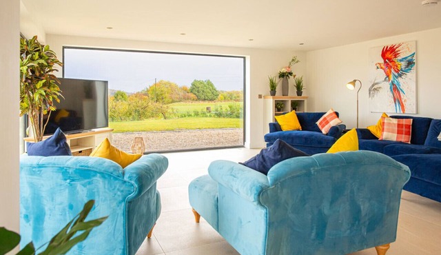 Beautiful Barn Conversion - Orchard Escape for 12