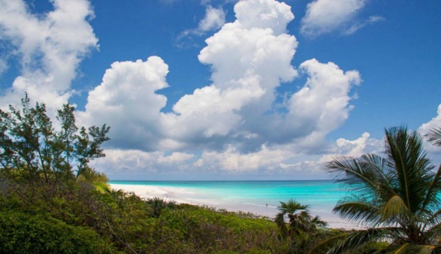 Beautiful Beach Cottage - Pink Sands Beach