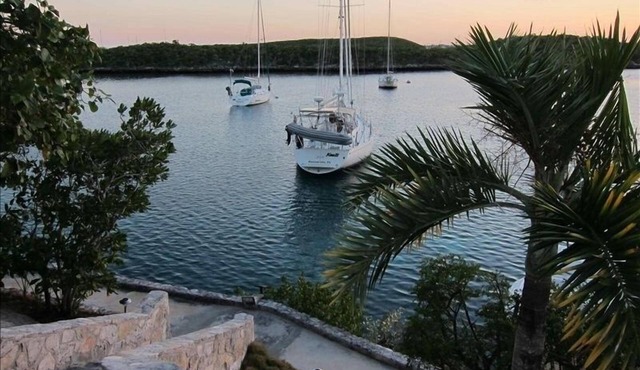 Beautiful Beach Eco-Cottage on Stocking Island