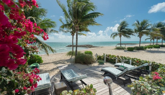 Beautiful Beach-Front Townhouse!