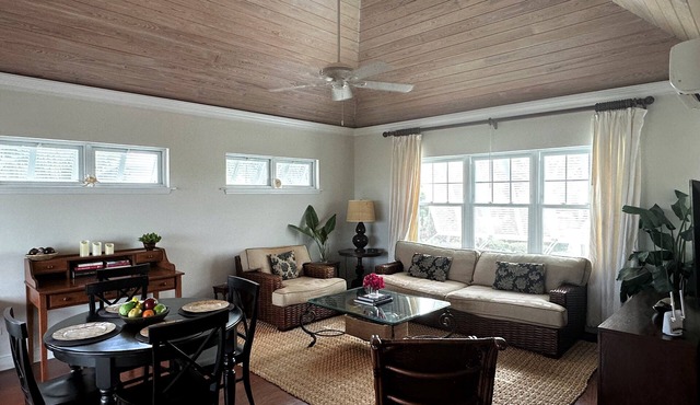 Beautiful, centrally located, short drive to beaches and stores.