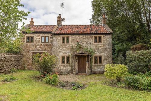Beautiful Cottage nr Mendip Hills Private Parking