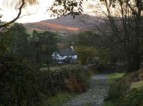 Beautiful Detached Farm House Near Lake Coniston - Pass the Keys