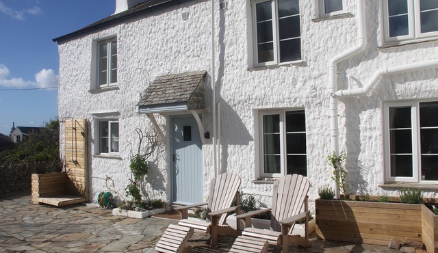 Beautiful Holiday Home In North Cornwall With Sea Views