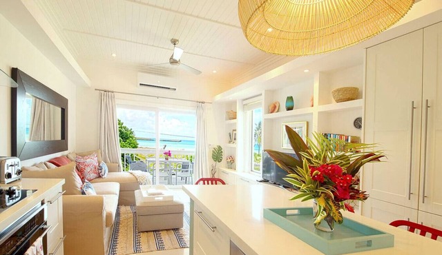 Beautiful Island-Designed 2 BR Bayview Apartment