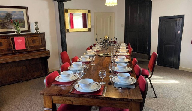 Beautiful Large Farm House Weldon