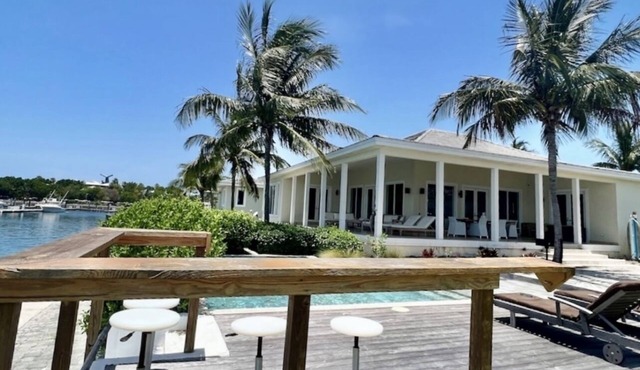 Beautiful Marina View Estate