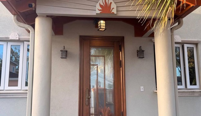 Beautiful Modern Townhouse/Near Cable Beach