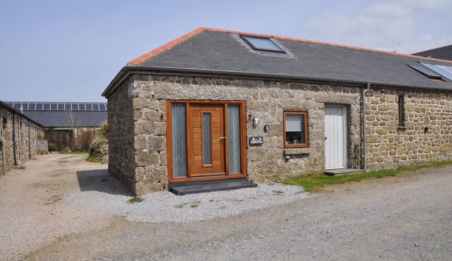 Beautiful Robins Nest barn, Close to Minack, Porthcurno, Sennen, Sea ,beaches