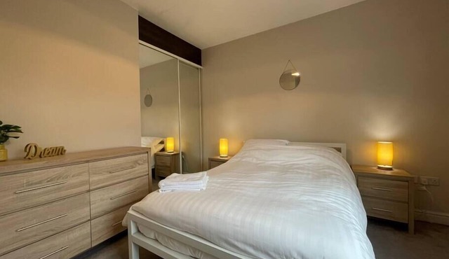 Beautiful Split Level One Bedroom Apartment on