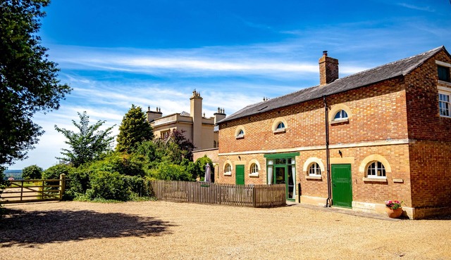 Beautiful two storey house set in a charming courtyard