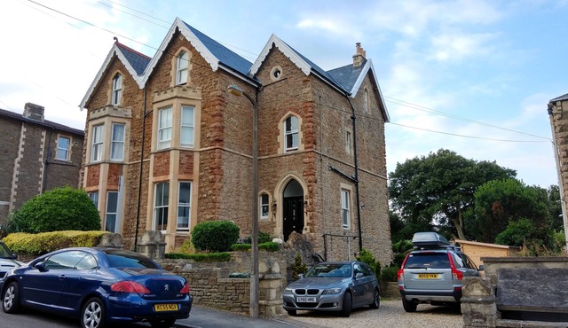 Beautiful Victorian House overlooking the sea in Clevedon.