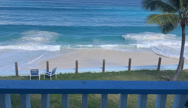Beautiful waterfront resort villa in Paradise Island, Bahamas. Sleeps 6.