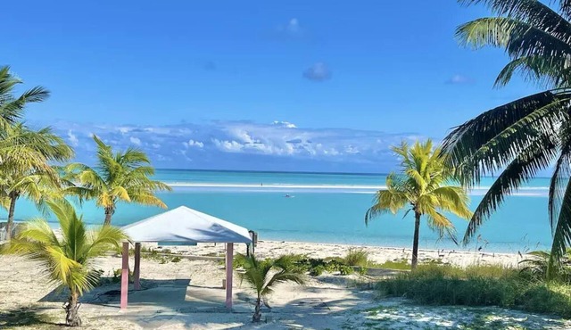 Beautifully remodeled beachfront home- breathtaking views