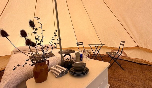 Bell Tent + Hot Tub/Sauna