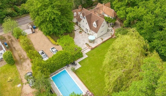 Berkshire Cottage - Wellness Centre with Swimming Pool