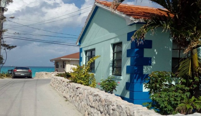 Best location on Bimini - Right on Radio Beach!