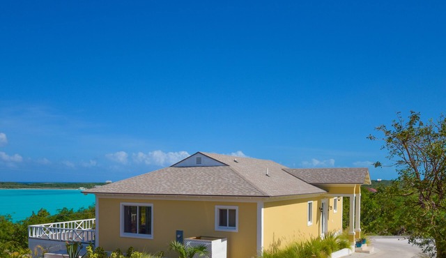 Best View in Exuma, Close to Lovely Beach - Solar, Water Pressure system & pool