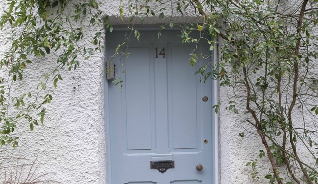 Bijou 17th Century Cottage