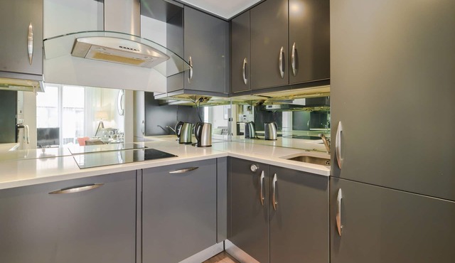 Bijou Delight by Austin David Apartments