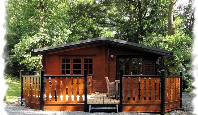 Blelham Tarn (Rustic yet modern cabin in tranquil woodland with own EV charger)