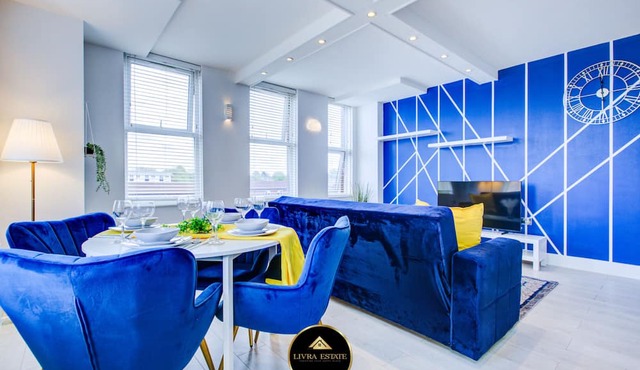 Blue Moon, 1 Bed High Street