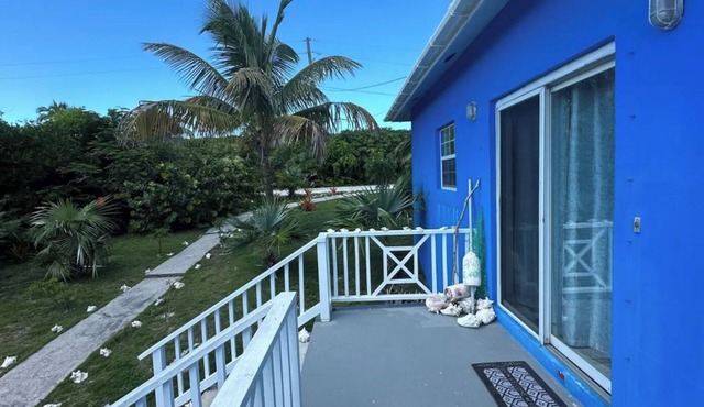 Blue Skies, a Gorgeous Vacation House in Rainbow Bay, Eleuthera